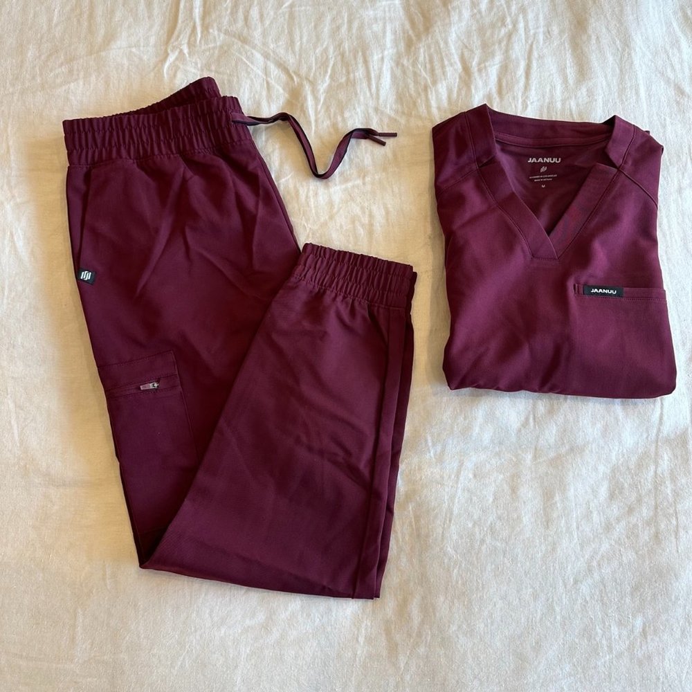 Jaanuu Women's Scub Set BURGUNDY